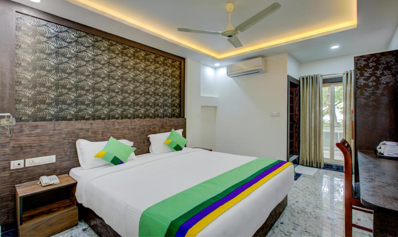 Hotel Treebo Love Shore Residency, Near Lakeshore Hospital Kochi Exterior foto