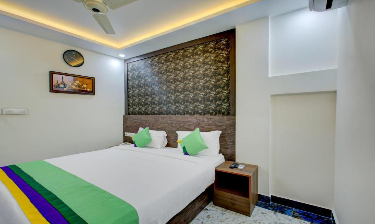 Hotel Treebo Love Shore Residency, Near Lakeshore Hospital Kochi Exterior foto